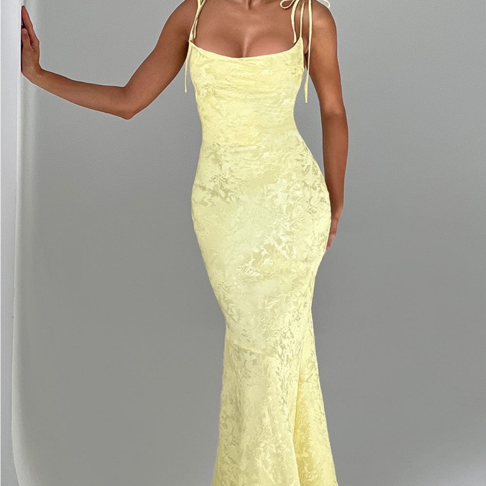 Chic Yellow Maxi Dress